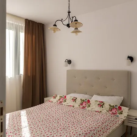 Boutique Magnolia * Golden Sands